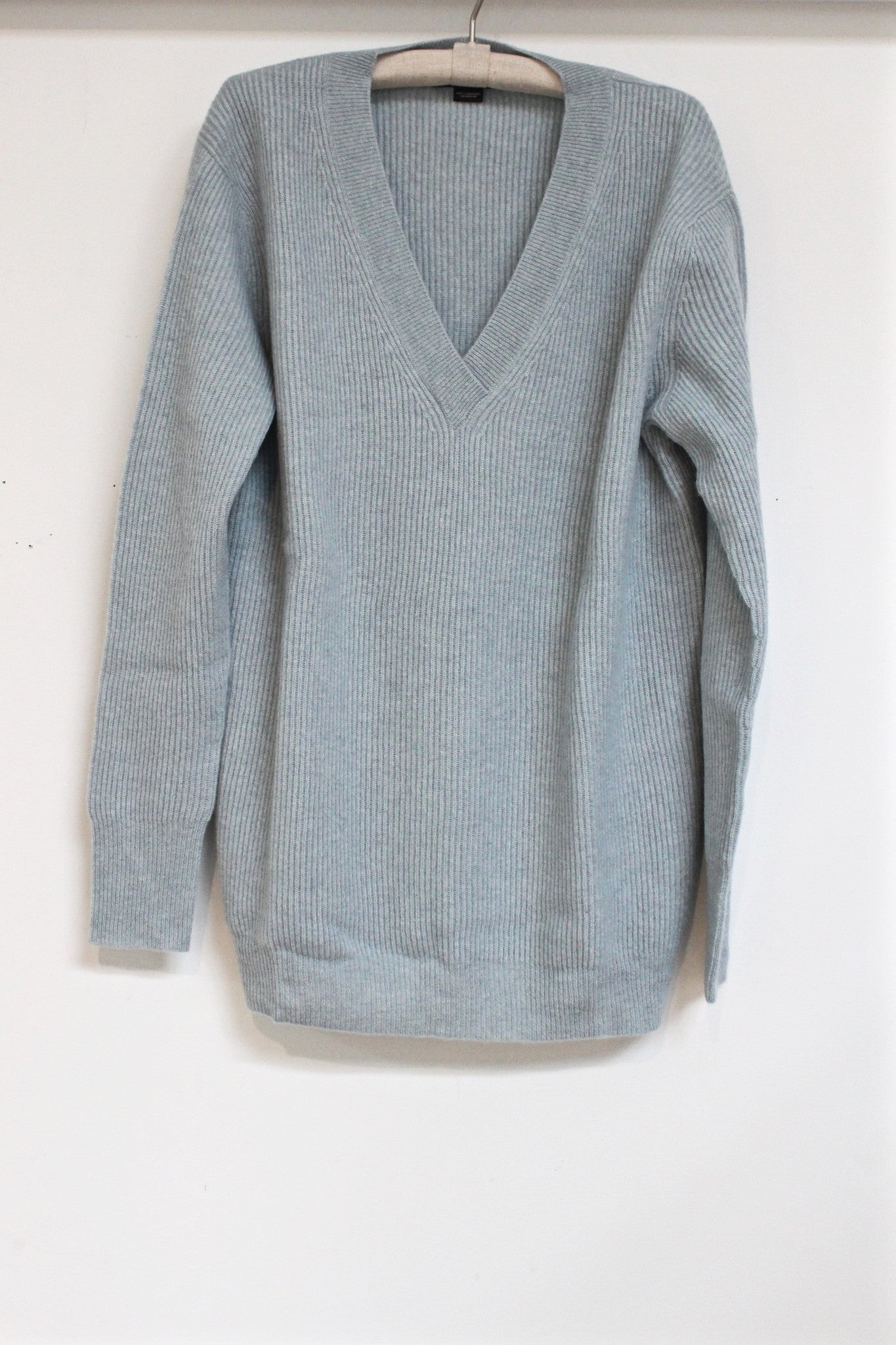 aileen ribbed v-neck - soft blue