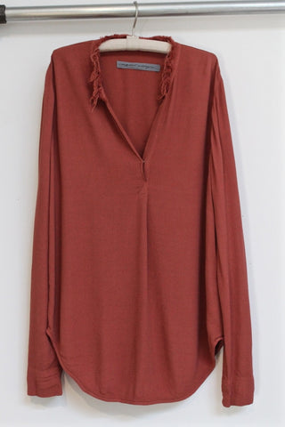 frayed neck blouse