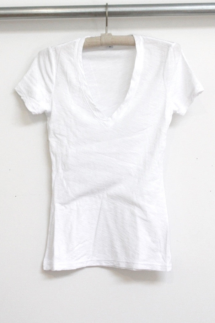 tee with reverse binding