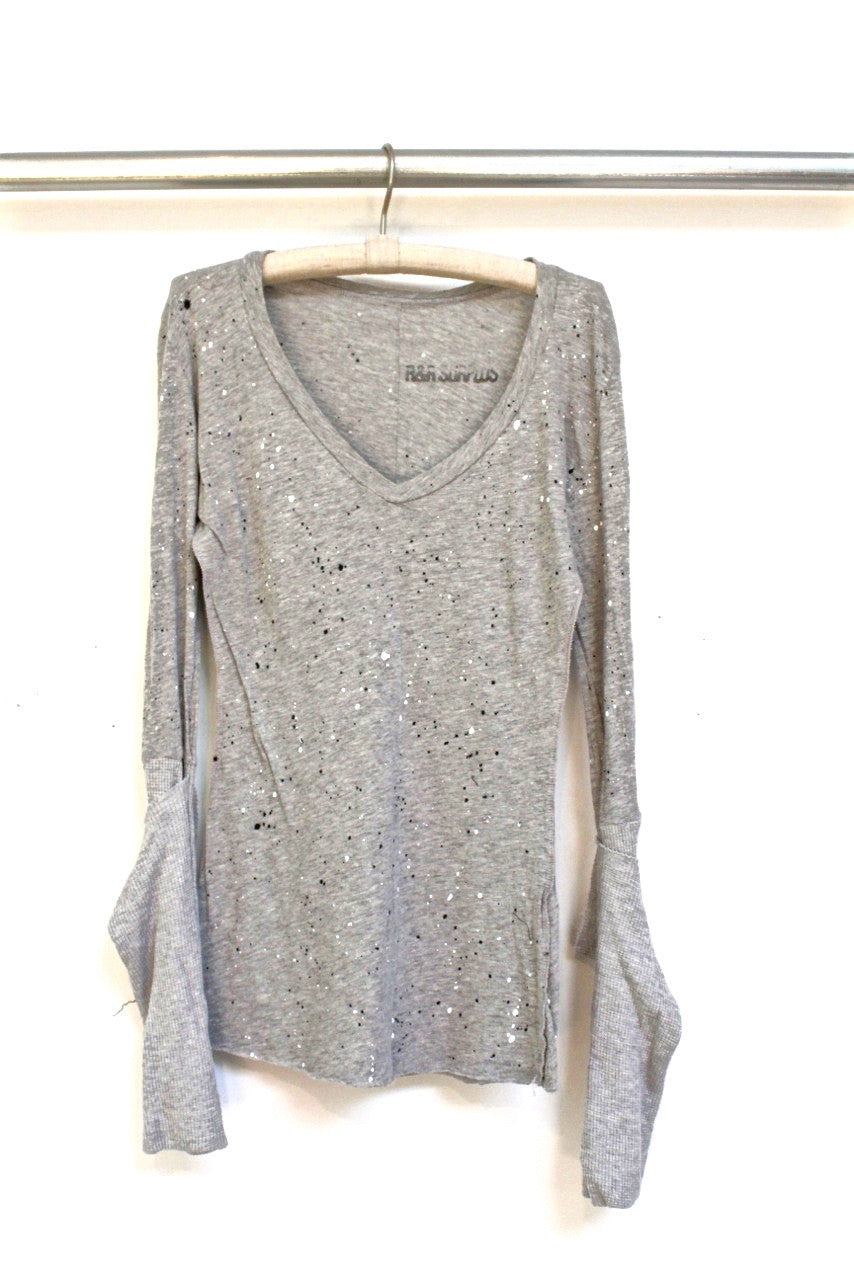 v-neck paint splatter tee