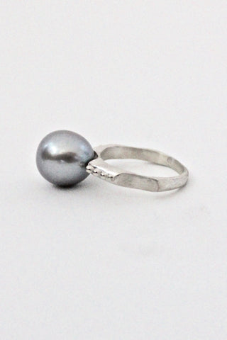 freshwater grey pearl ring
