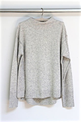 mockneck pullover