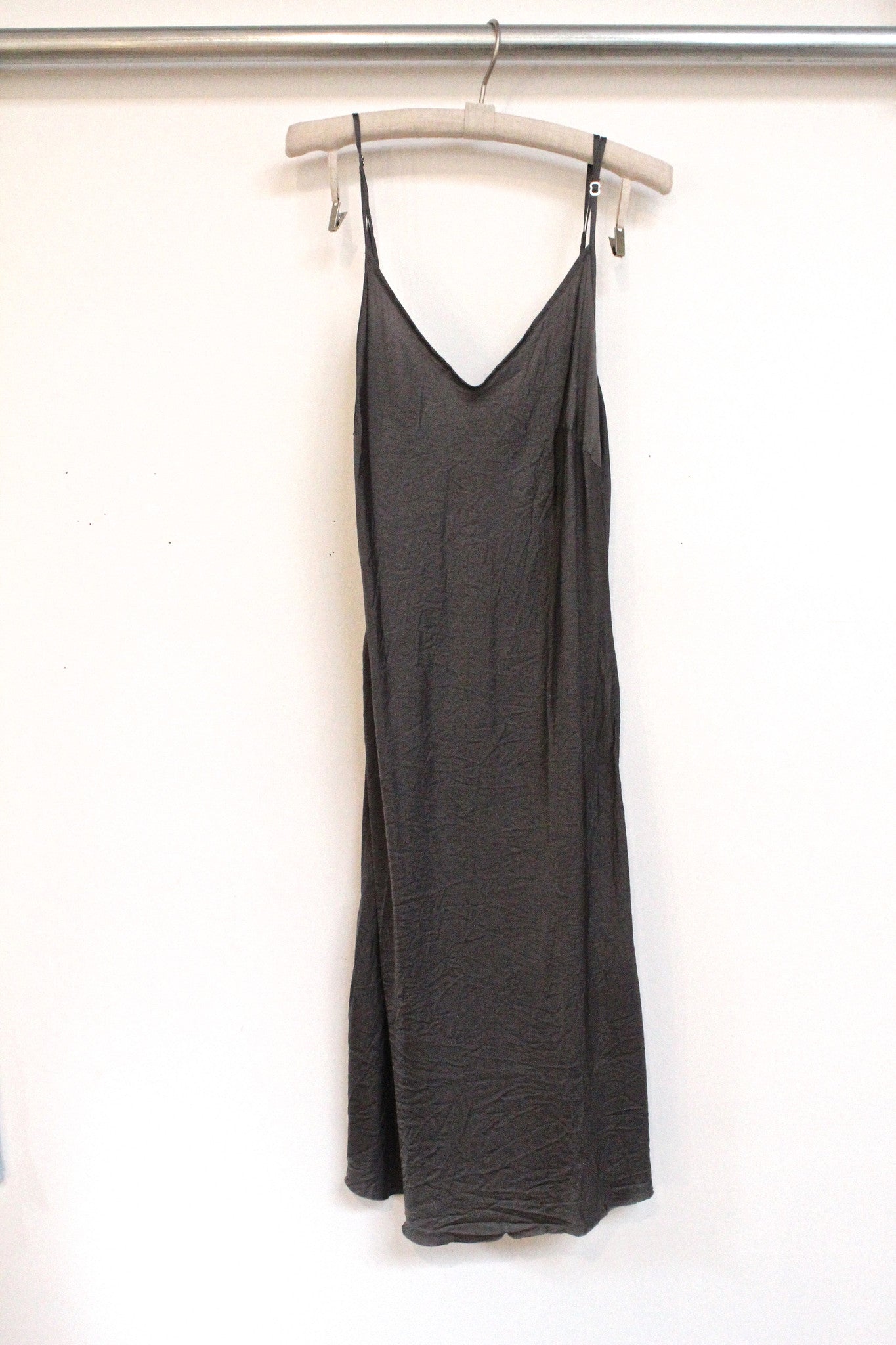 bias slip - dark grey