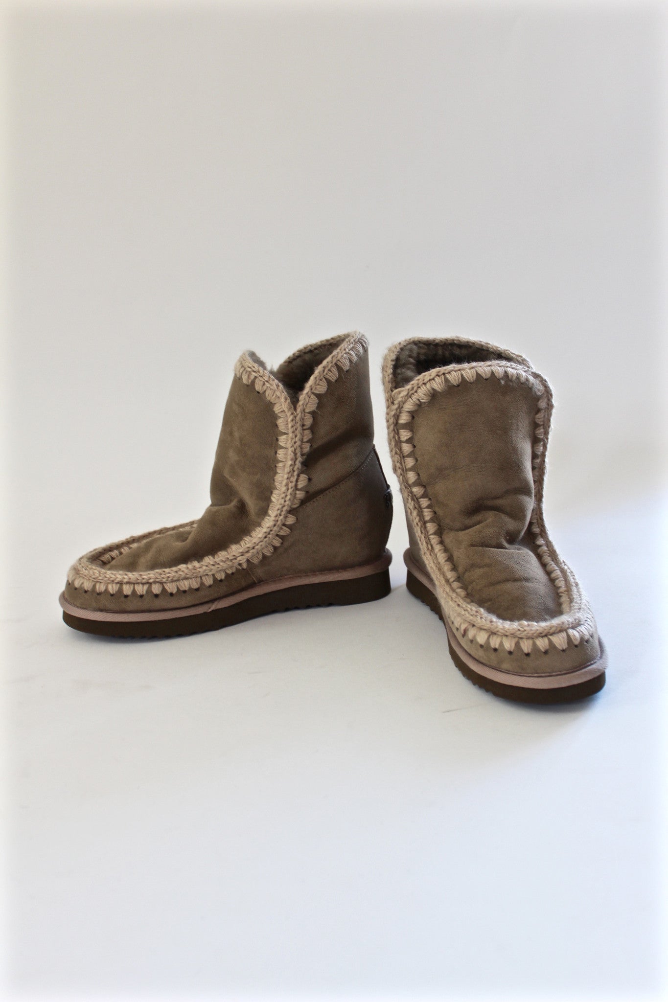 interior wegde sheepskin boot - short